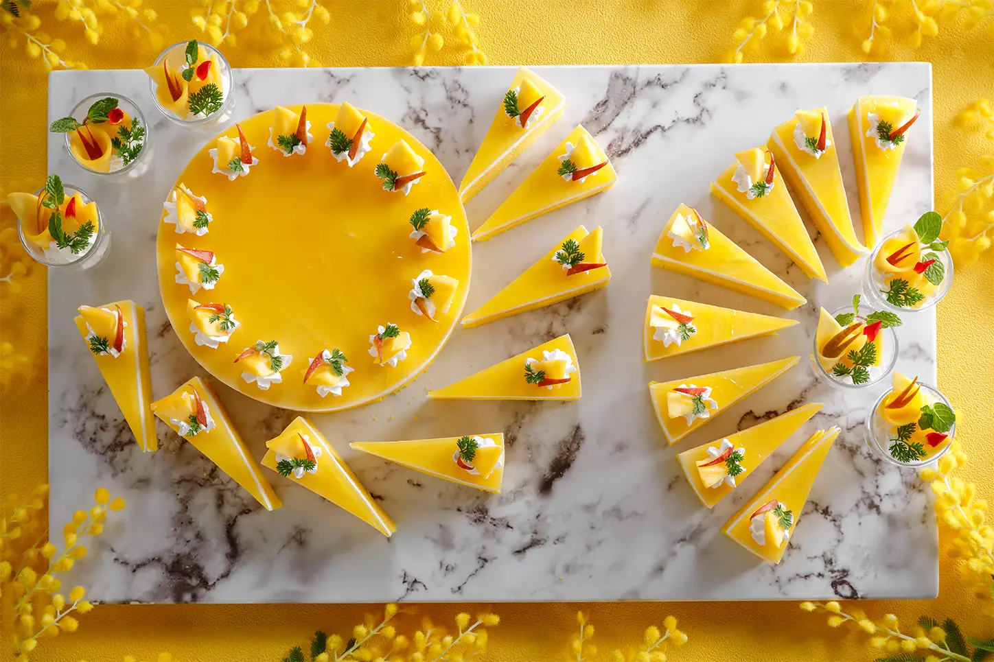 幸せの黄色をイメージしたデザート