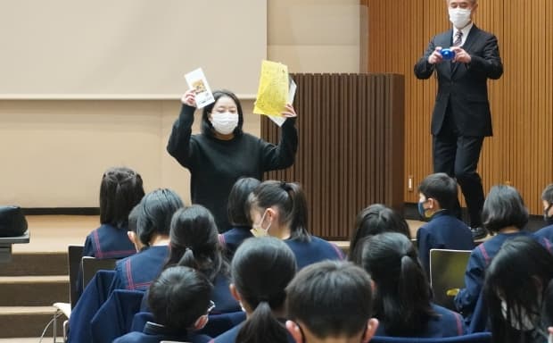 学芸員による説明・講話